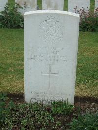 Albert Communal Cemetery Extension - Cole, L