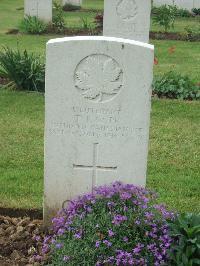 Albert Communal Cemetery Extension - Copp, T P