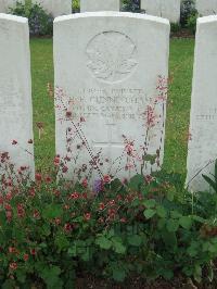 Albert Communal Cemetery Extension - Cunningham, R F