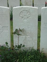 Albert Communal Cemetery Extension - Dumas, Charles Derrick