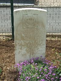 Albert Communal Cemetery Extension - Francis, F C