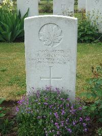 Albert Communal Cemetery Extension - Grisdale, A