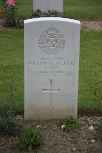 Albert Communal Cemetery Extension - Irving, William Chalmers