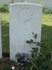 Albert Communal Cemetery Extension - Longmire, H E