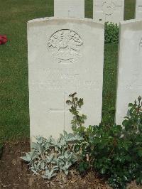 Albert Communal Cemetery Extension - Priest, James