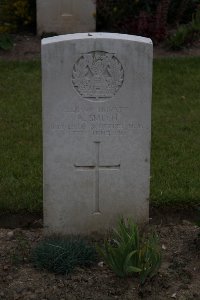 Albert Communal Cemetery Extension - Smith, A