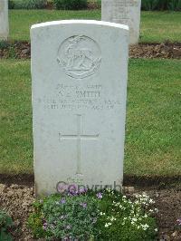 Albert Communal Cemetery Extension - Smith, Alfred Ernest