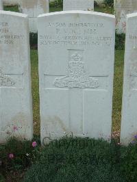 Albert Communal Cemetery Extension - Vine, Percival