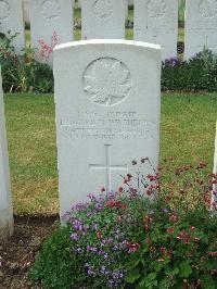 Albert Communal Cemetery Extension - Washburn, Howard N.