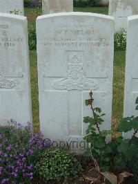 Albert Communal Cemetery Extension - Welch, W T