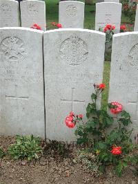 Auchonvillers Military Cemetery - Binks, Bernard Edward