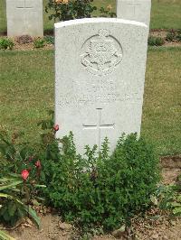 Auchonvillers Military Cemetery - Bunn, Arthur