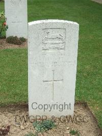 Auchonvillers Military Cemetery - Bygott, Frank