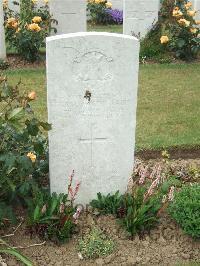 Auchonvillers Military Cemetery - Cairns, George Morton