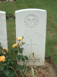 Auchonvillers Military Cemetery - Clark, Robert James