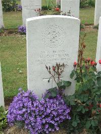 Auchonvillers Military Cemetery - Cochrane, R