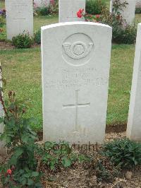 Auchonvillers Military Cemetery - Crow, Thomas