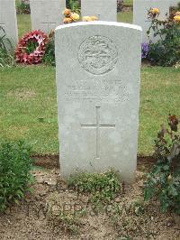 Auchonvillers Military Cemetery - Figgins, William