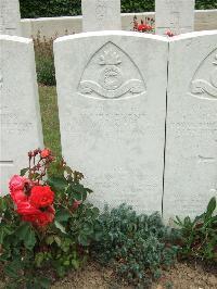 Auchonvillers Military Cemetery - Flood, Louis Francis Joseph