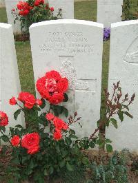 Auchonvillers Military Cemetery - Flynn, James