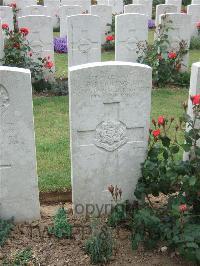 Auchonvillers Military Cemetery - Fridlington, J F