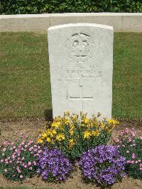 Auchonvillers Military Cemetery - Friend, Frank Edward