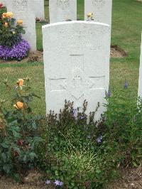 Auchonvillers Military Cemetery - Gray, Robert Scott