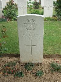 Auchonvillers Military Cemetery - Greening, H A