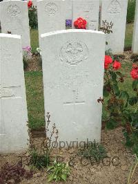 Auchonvillers Military Cemetery - Grute, Harold Herbert