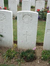 Auchonvillers Military Cemetery - Hackett, John Thomas