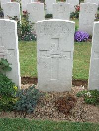 Auchonvillers Military Cemetery - Harris, Clifford