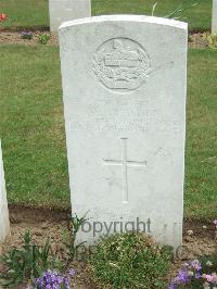 Auchonvillers Military Cemetery - Haynes, Walter James