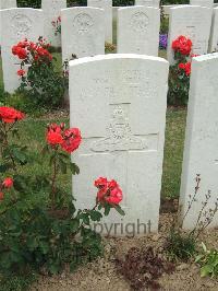 Auchonvillers Military Cemetery - Helme, John