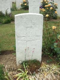 Auchonvillers Military Cemetery - Hunter, Michael Docherty