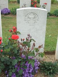 Auchonvillers Military Cemetery - Hutton, Thomas