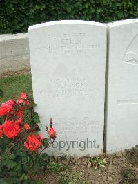 Auchonvillers Military Cemetery - Kelly, J