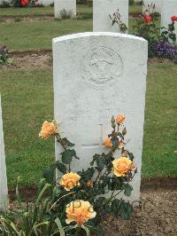 Auchonvillers Military Cemetery - Knott, Richard Stanley