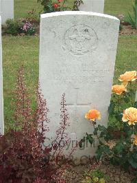 Auchonvillers Military Cemetery - Levesque, William Alexander