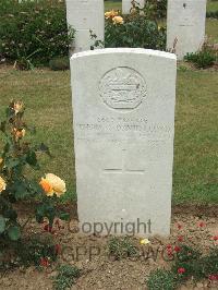 Auchonvillers Military Cemetery - Lloyd, Thomas David