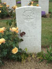 Auchonvillers Military Cemetery - Lowe, William Robert