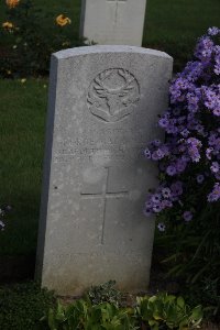 Auchonvillers Military Cemetery - MacCulloch, George