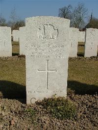 Auchonvillers Military Cemetery - McLaren, Quentin