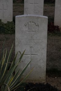 Auchonvillers Military Cemetery - McLeod, Matthew Paul