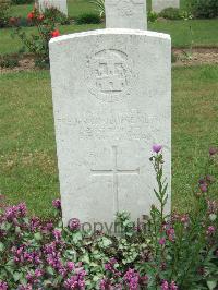 Auchonvillers Military Cemetery - Metson, Frederick George