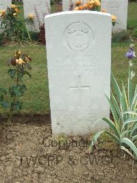 Auchonvillers Military Cemetery - Neil, Robert Donald