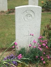 Auchonvillers Military Cemetery - Puddifoot, Jesse Martin