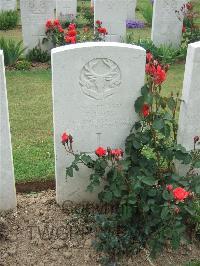 Auchonvillers Military Cemetery - Ross, Thomas