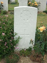 Auchonvillers Military Cemetery - Smith, Robert Wright