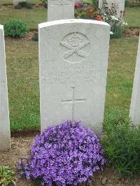 Auchonvillers Military Cemetery - Taylor, Charles William