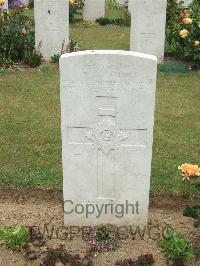 Auchonvillers Military Cemetery - Tether, P